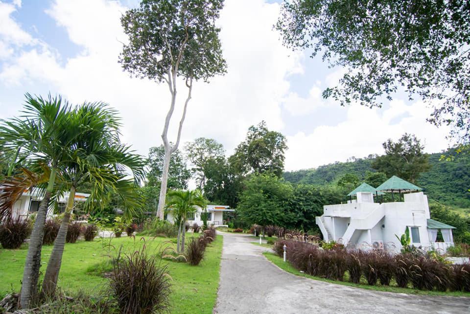 Khunkhao Tamnanprai Resort Suan Phueng Dış mekan fotoğraf